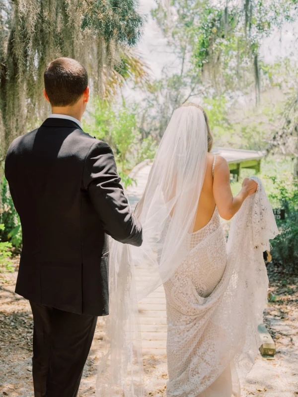 An Outdoor Wedding for Samantha and Ryan